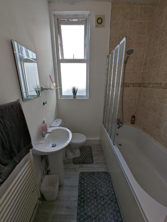 1 Bedroom Flat In Gravesend Eksteriør billede