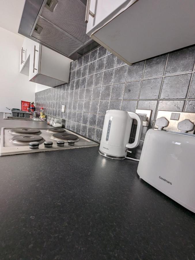 1 Bedroom Flat In Gravesend Eksteriør billede